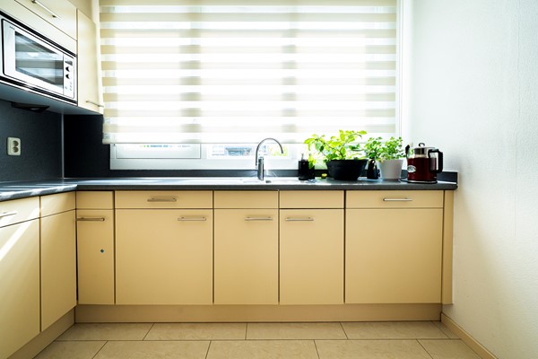 Medium property photo - Vriezenveenstraat 10, 2541 RZ Den Haag